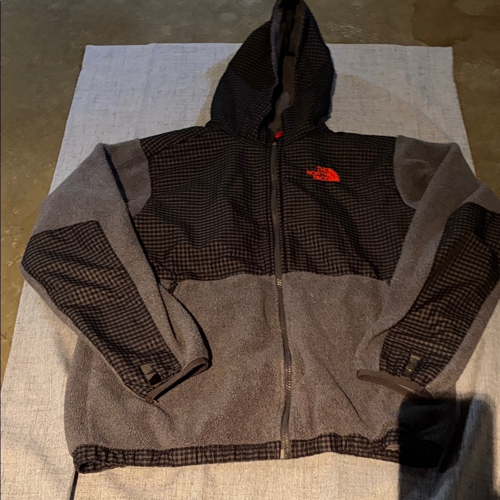The North Face Men's Black and Gray Performance Jacket